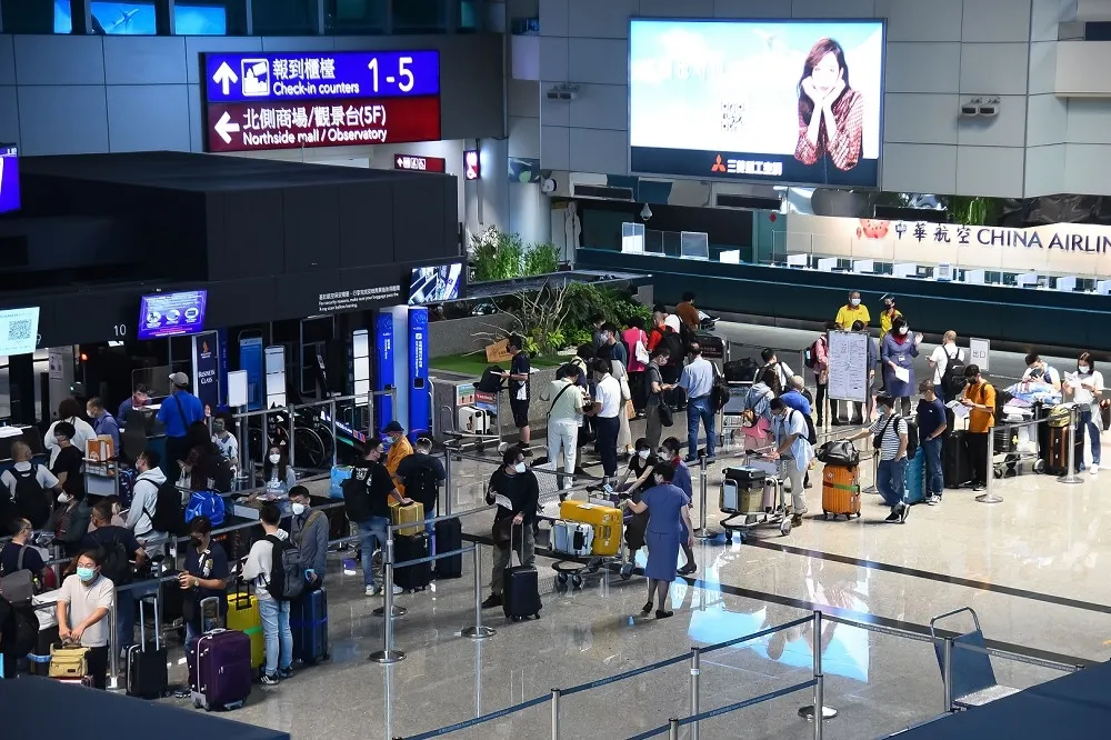 確診者可望改「7+0」！指揮中心下周公布　「後7天快篩陰」開放聚餐、活動　　　