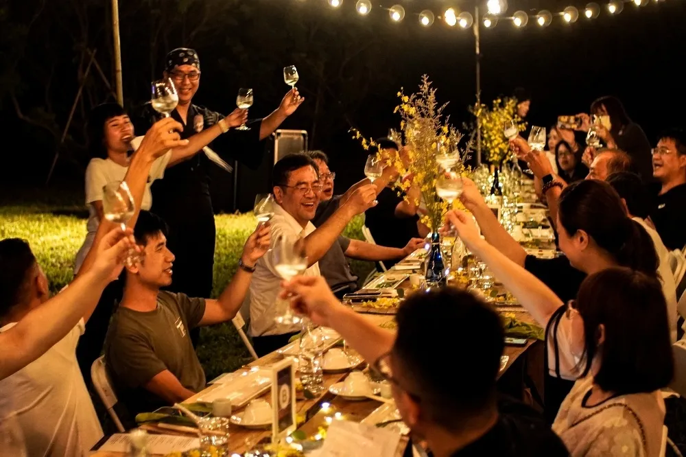 全台首創客製化草地清酒餐會　霧峰農會邀大家來「酒米（啾咪）」