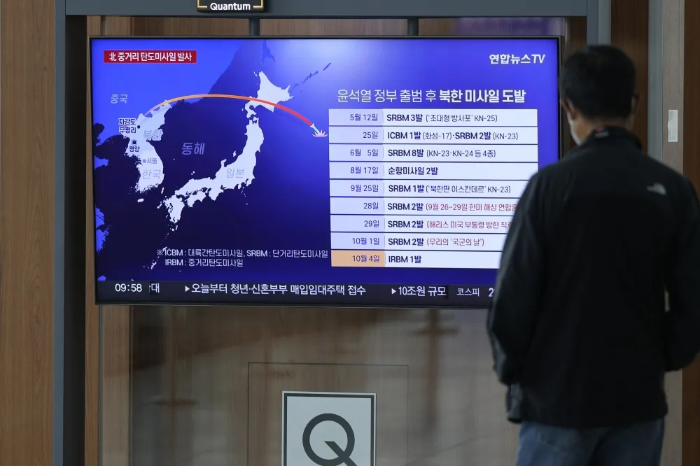 北韓清晨再度試射中程彈道飛彈　飛越北海道與青森地區上空
