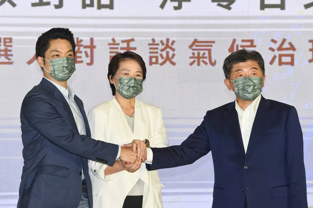 台北市「三腳督」同台冰冷　台上台下幾乎零互動