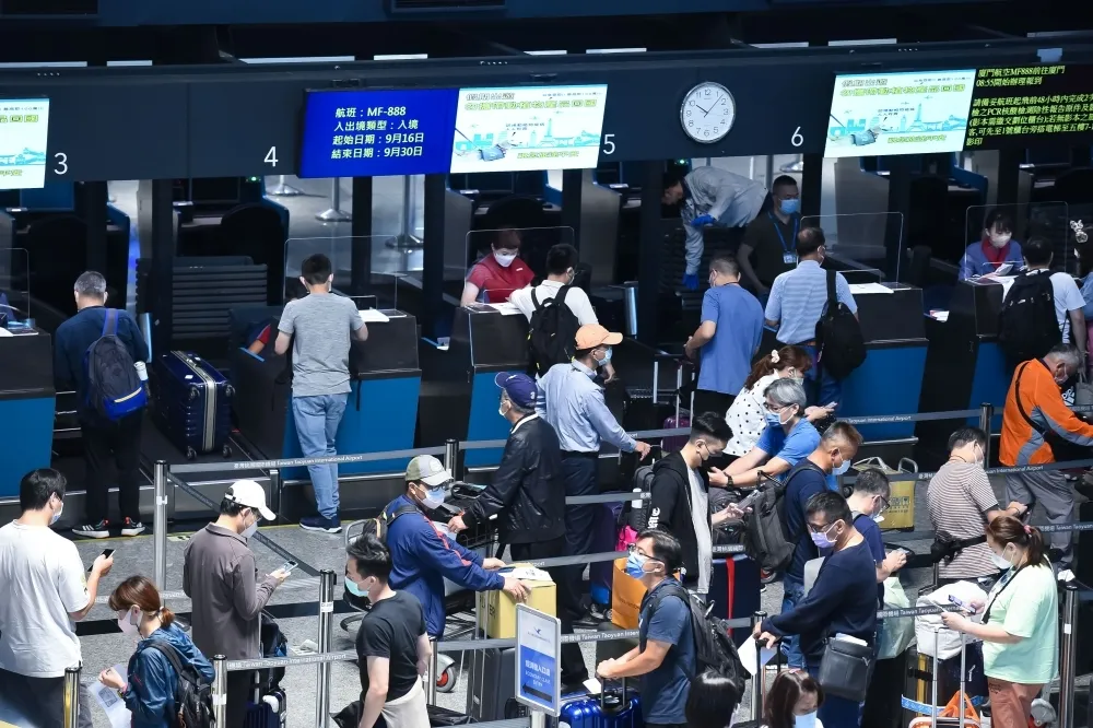國門開放首批團客13日凌晨抵台　王國材：盼2024年恢復水準