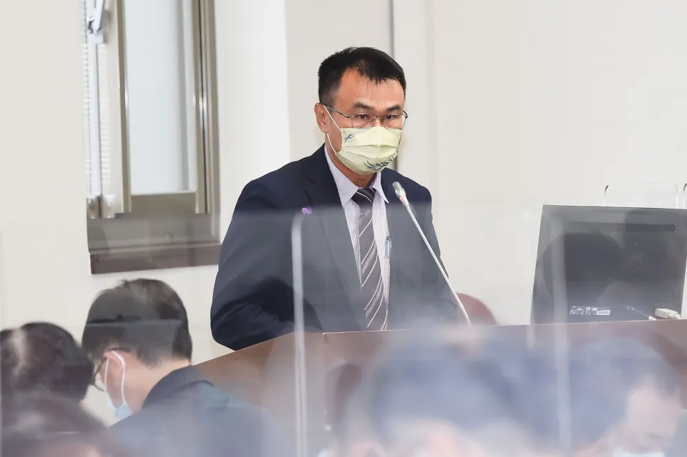 陳吉仲澄清研究計畫未抄襲　「沒有5篇以上、高達45%的比例」暗酸張善政