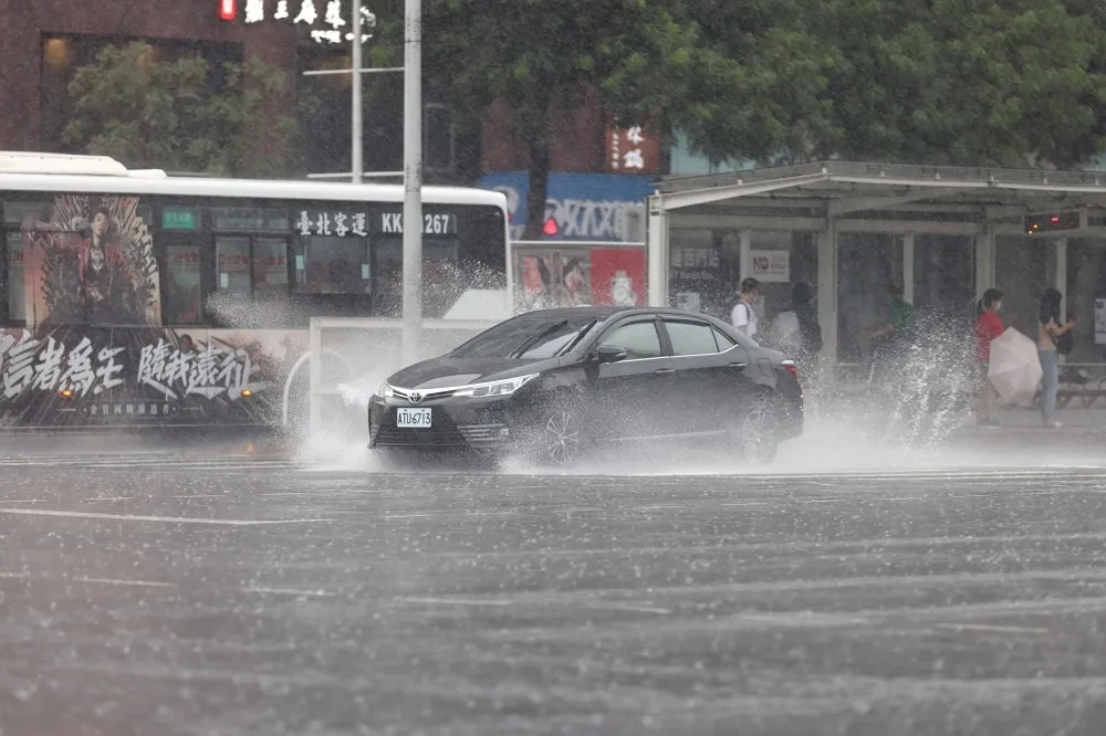 輕颱尼莎變胖變強！「這2天」最危險　全台慎防災難性降雨