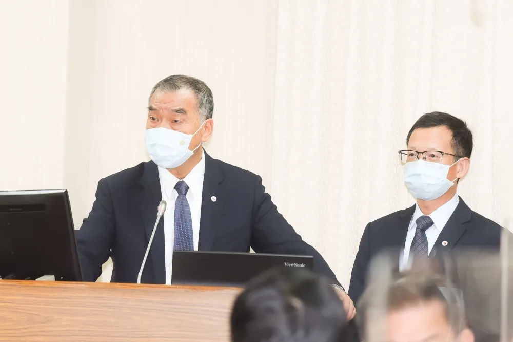 聘外國優秀退役軍人協訓國軍　邱國正：已有人來「幫忙」