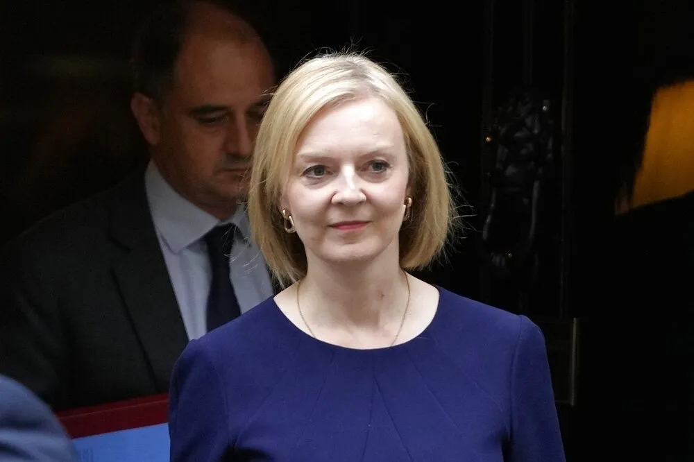 震撼！上任僅45天　特拉斯請辭成最短命英國首相