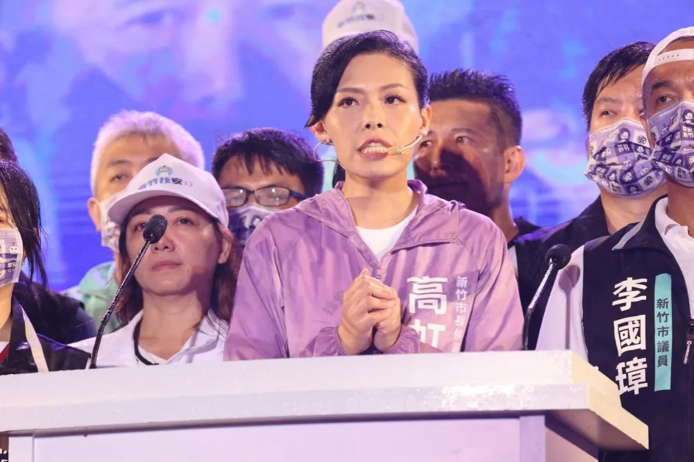 高虹安遭資策會指違法兼職「拿證據照片打臉」　網友也挖出影片嗆：有種不要刪！