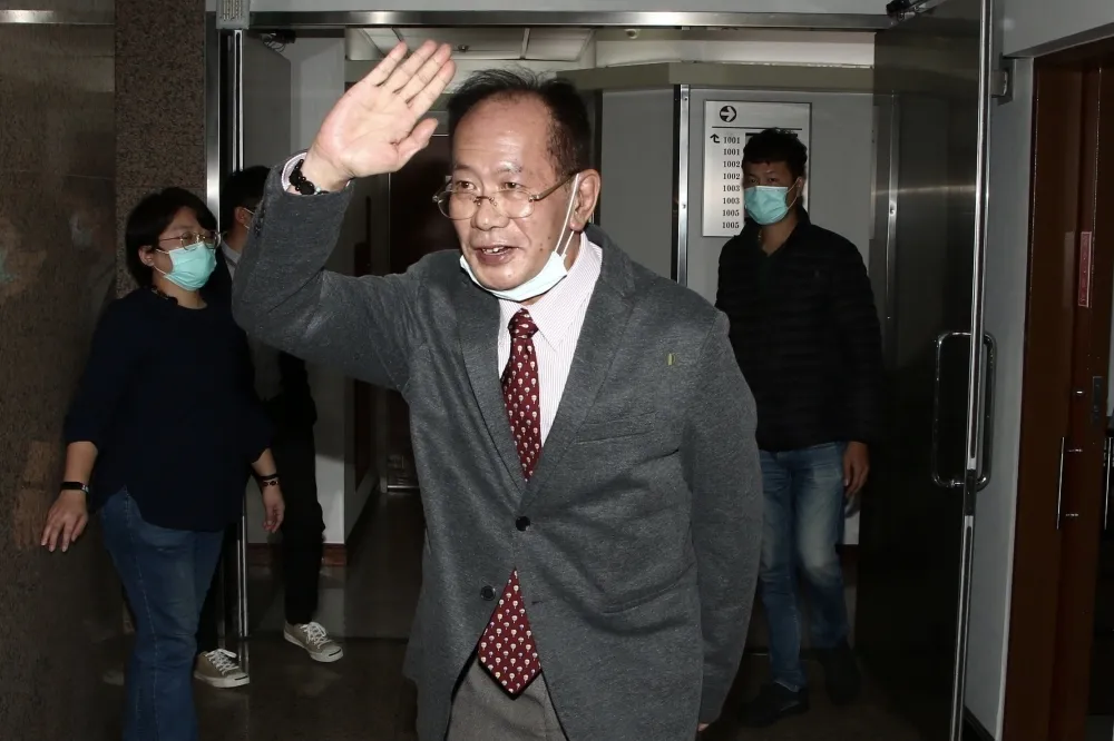 【立委收賄案】高院開庭蘇震清請假未到　陳超明喊冤：絕對清白