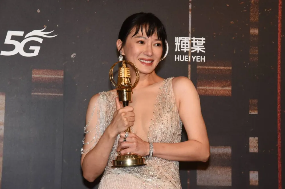 【金鐘57】《茶金》李杏爆冷奪戲劇類女配淚謝溫昇豪　《逆局》偵查隊長李銘順摘男配