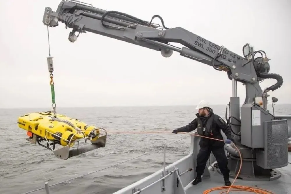 【有片】波蘭海軍新型獵雷艦　採SAAB「雙鷹」SAROV水下掃雷系統