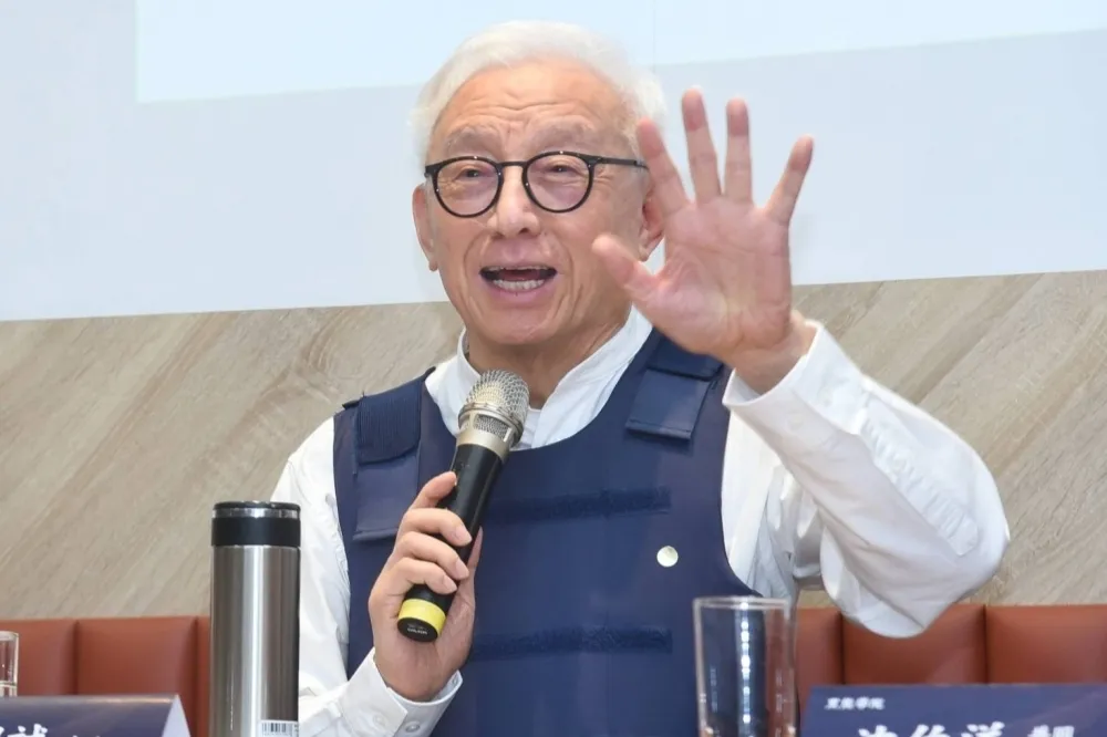 別再心亂了！周玉蔻預告曹興誠合體陳時中　曹：沒被邀請，建議她去休個長假