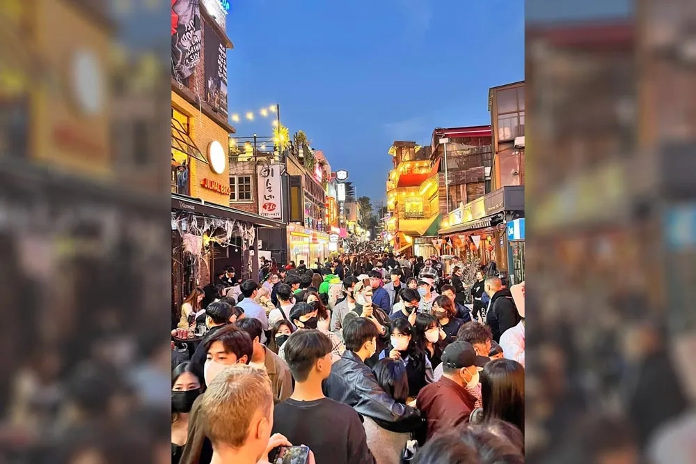 【梨泰院現場】被擠進去出不來　前鴻海發言人：不斷被狂踩，一度怕自己被輾斃