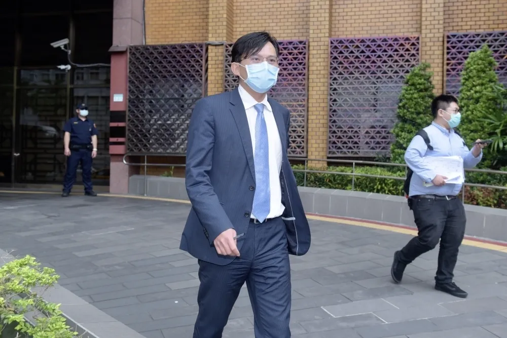 轟民進黨喊「反黑金」簡直侮辱台灣人智商　黃國昌點名江聰淵、蔡適應、陳明文跟黑道往來