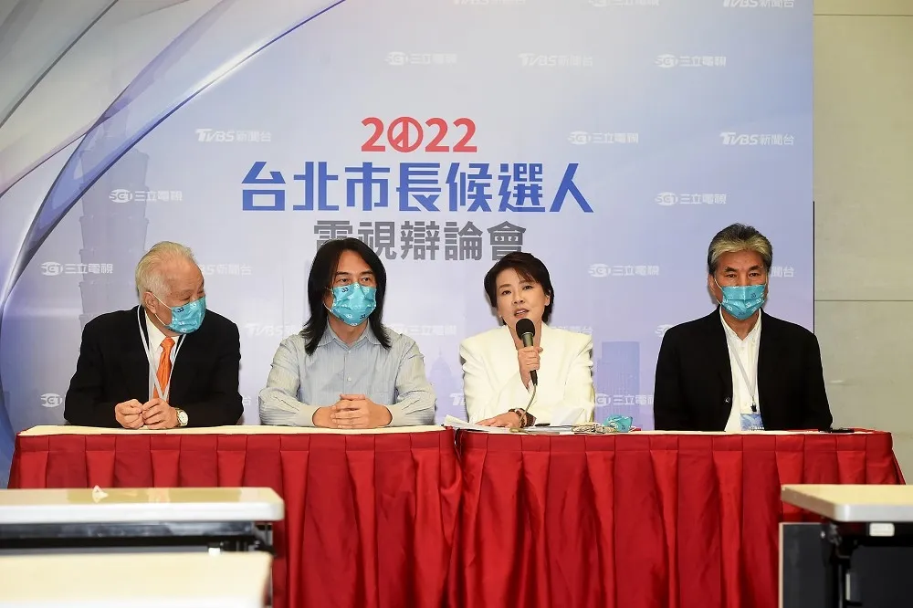 【辯論後記者會】批陳時中答疫苗題態度傲慢　黃珊珊：顯然無法當好父母官