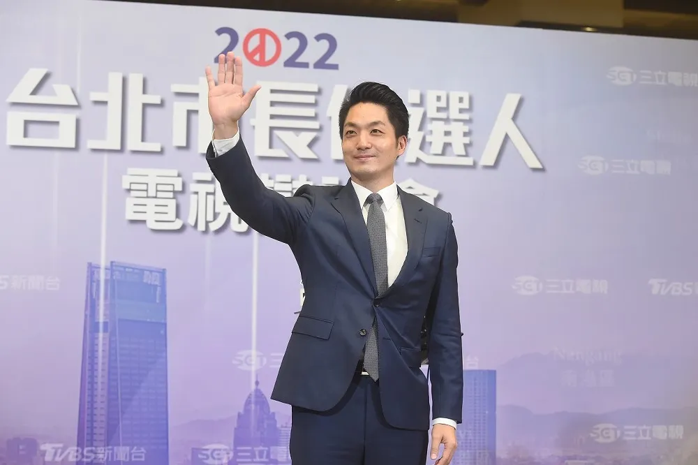 【辯論觀察】穩中求勝打「安全牌」避失分變數　蔣萬安防守為主、偶有反殺陳時中