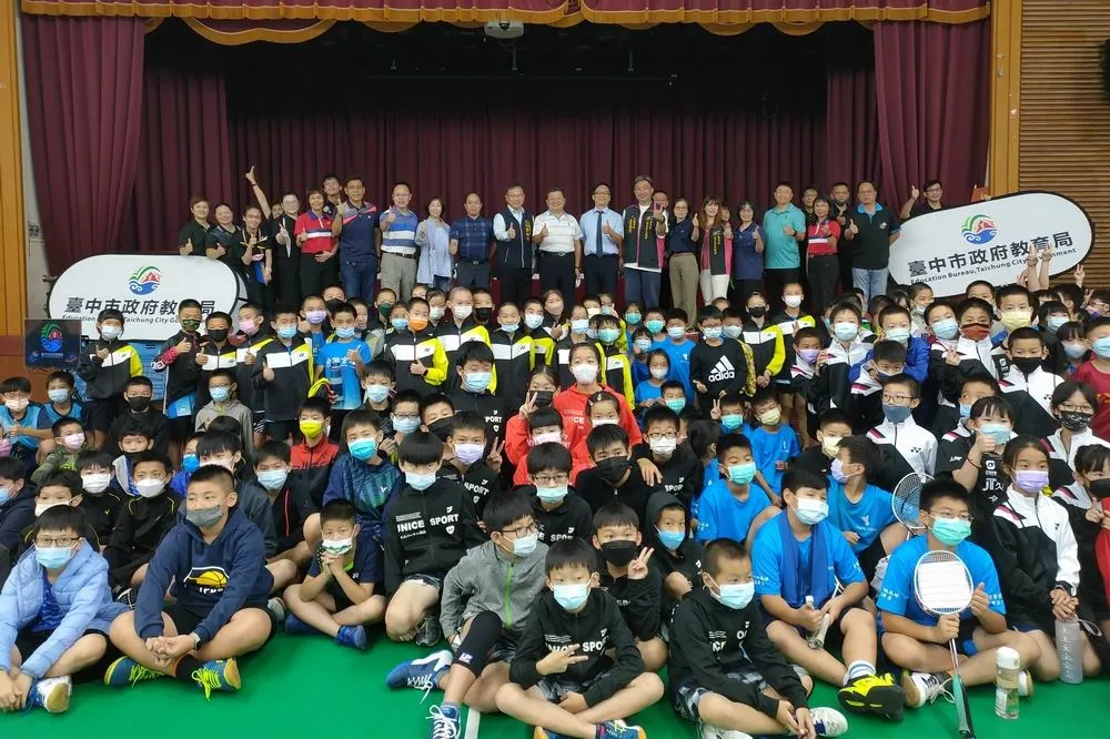 台中市國小盃羽球錦標賽惠文高中開打