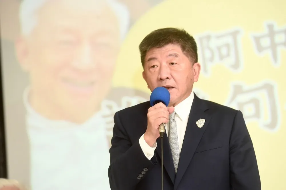 陳時中否認伸出鹹豬手　反批徐巧芯蹭熱度、不道德
