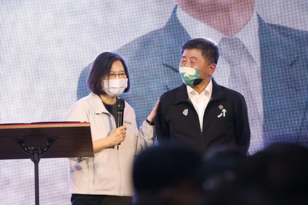 【廟口開講】土地公前駁鹹豬手指控　陳時中自嘲「辯論表現太好，對手才出奧步」