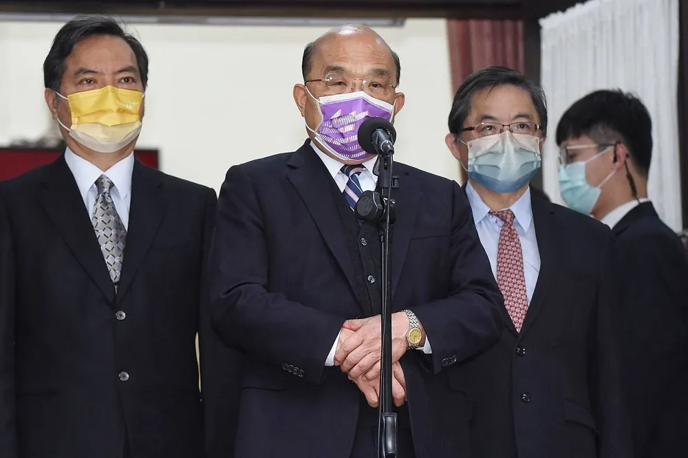 【摟人妻風波】徐巧芯爆陳時中餐敘照　蘇貞昌嗆藍營：說清楚是否派狗仔隊跟拍