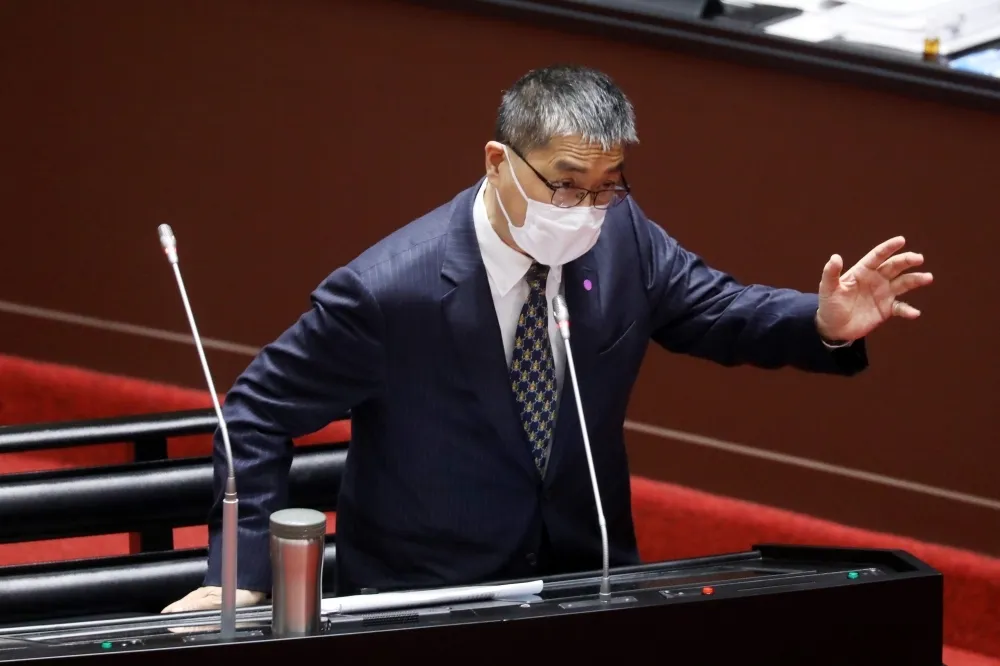 遭爆和警大校長陳檡文同桌喝酒　徐國勇「這麼說」