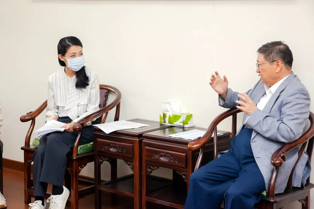 高虹安「身心俱疲」急送醫住院　才說要減少行程就傳出院密訪楊文科