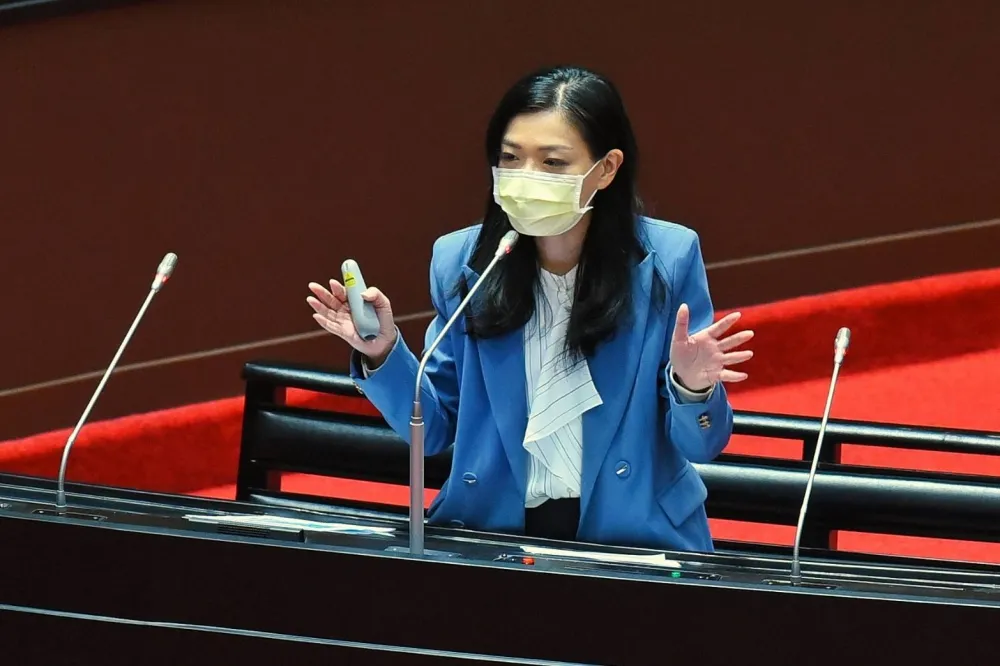 反擊喊話退選　高虹安：選舉是下架柯建銘勢力的唯一機會