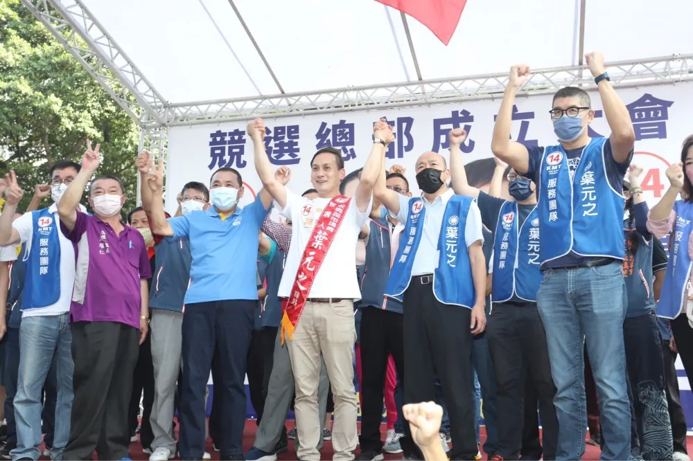 韓國瑜幫藍議員葉元之站台　韓笑稱：我是總統候選人裡的吳彥祖