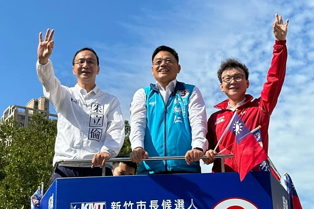陪林耕仁掃街　朱立倫：最大目標「下架民進黨」