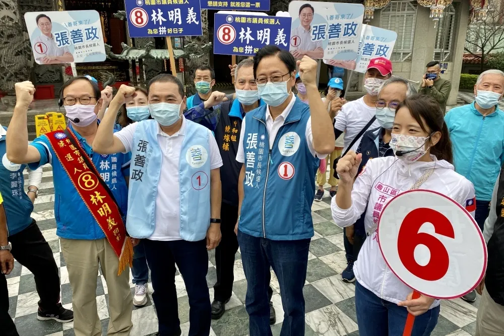張善政合體侯友宜掃街衝票　高喊打造新北、桃園共榮生活圈