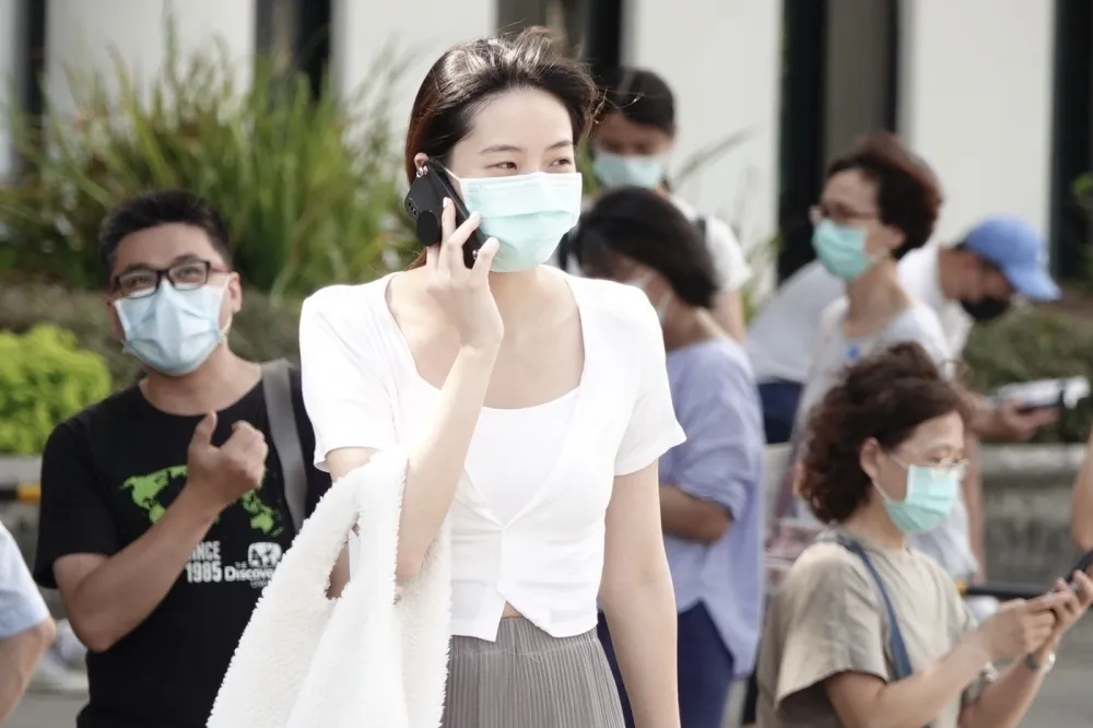 戶外免戴口罩最快月底實施　張上淳曝二階段鬆綁點
