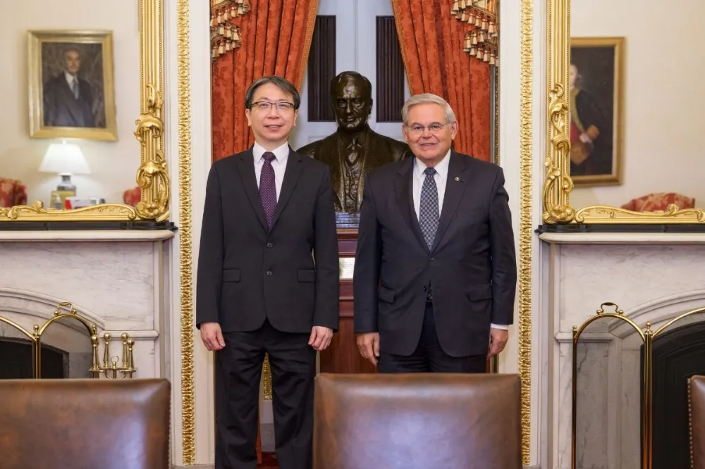 拜習會後外交部政次訪美聽取簡報　並以正式官銜出席加拿大論壇 