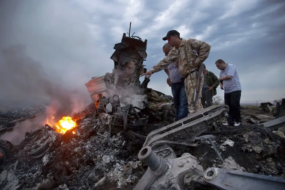 【8年後的正義】馬航MH17遭飛彈擊落致298人罹難　3涉案者今遭判無期徒刑