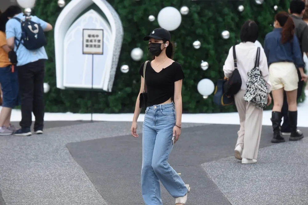 好熱！今高溫上看34度　東北季風影響明起變天轉濕涼
