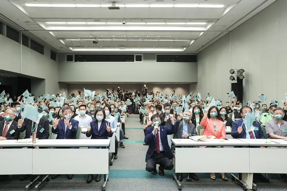 蔡英文拚了！連3周末北市合體 　逾300學者站出來挺陳時中：感謝選前給強心針