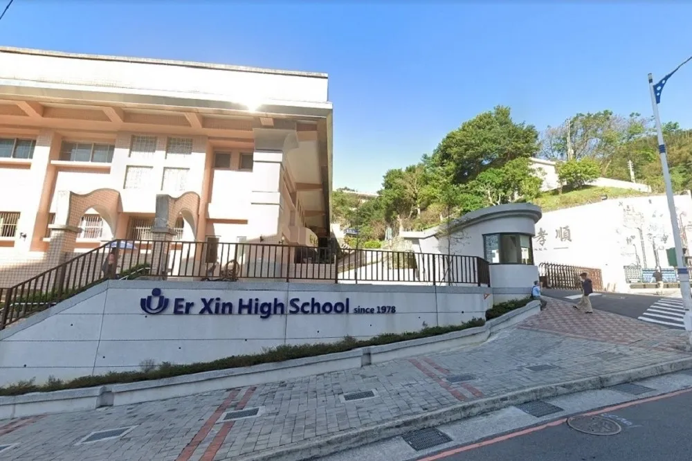 投書：都什麼年代了，還有學校自甘淪為黨校？
