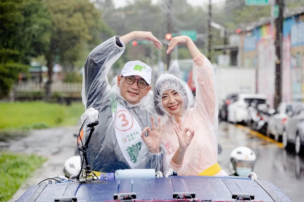 鄭運鵬獲民團肯定最支持生養　何欣純大讚：對女性最貼心候選人