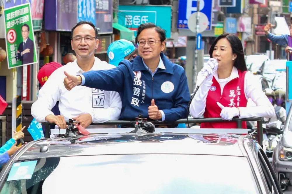 倒數關鍵衝刺！張善政、朱立倫、萬美玲帶領議員候選人車掃　籲選民出來投票保衛民主