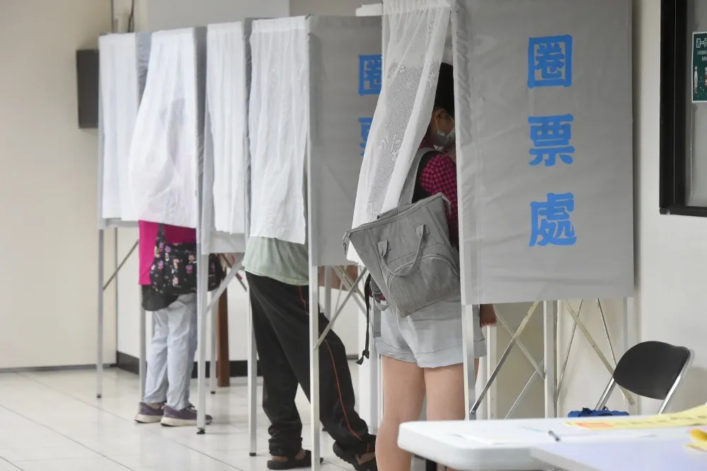 全台頻傳撕毀選票事件！警政署曝最新數字　違反選罷法事件共45件