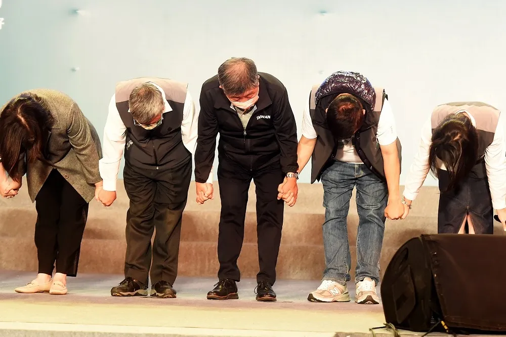 「是我自己努力不夠」　陳時中哽咽宣布敗選：謝謝大家，我讓大家失望了