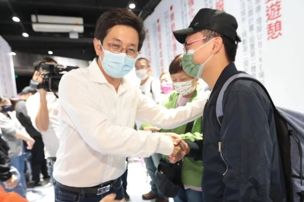 「我辜負了選民的期待」　蔡適應鞠躬致謝願基隆市政不走回頭路