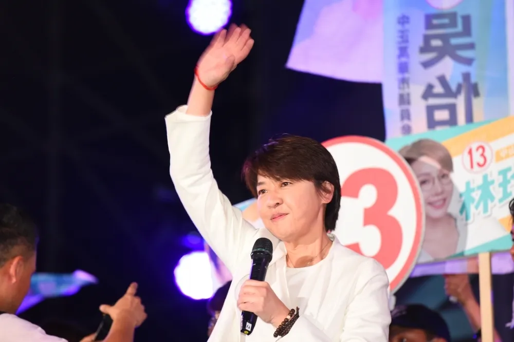 下一步挑戰2024立委？　黃珊珊語帶保留：未來規劃等謝完票再決定