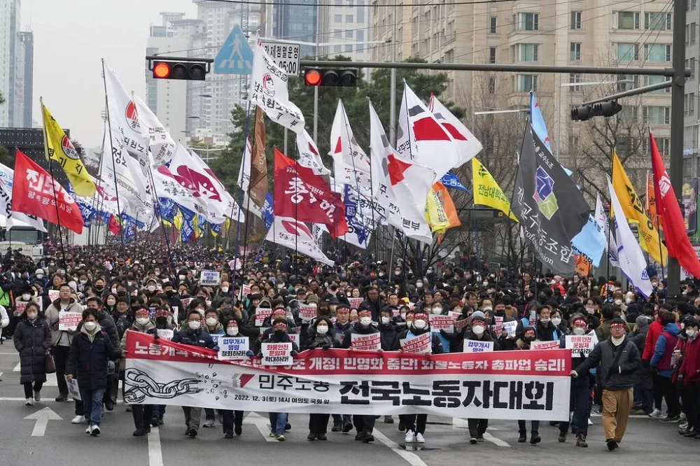 南韓總統尹錫悅怒斥司機罷工「與北韓核威脅相當」　強硬要求復工