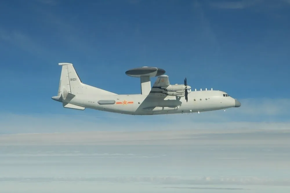 解放軍機7架次闖西南空域　國軍嚴密監控