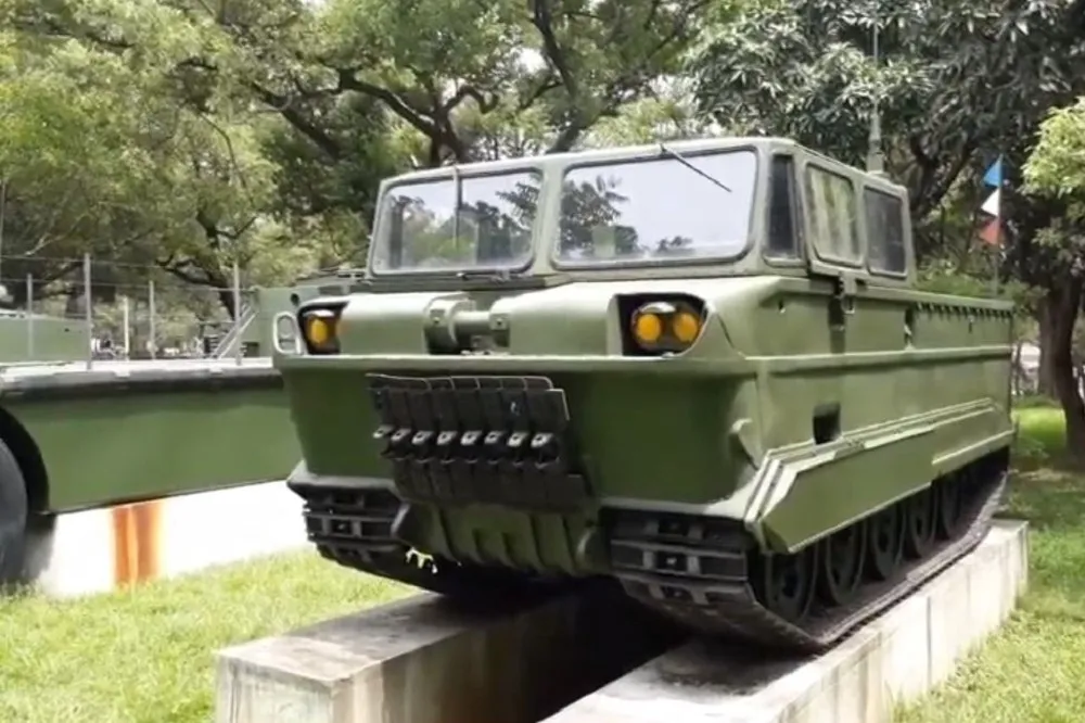 台灣曾經擁有的哈士奇兩棲運輸車