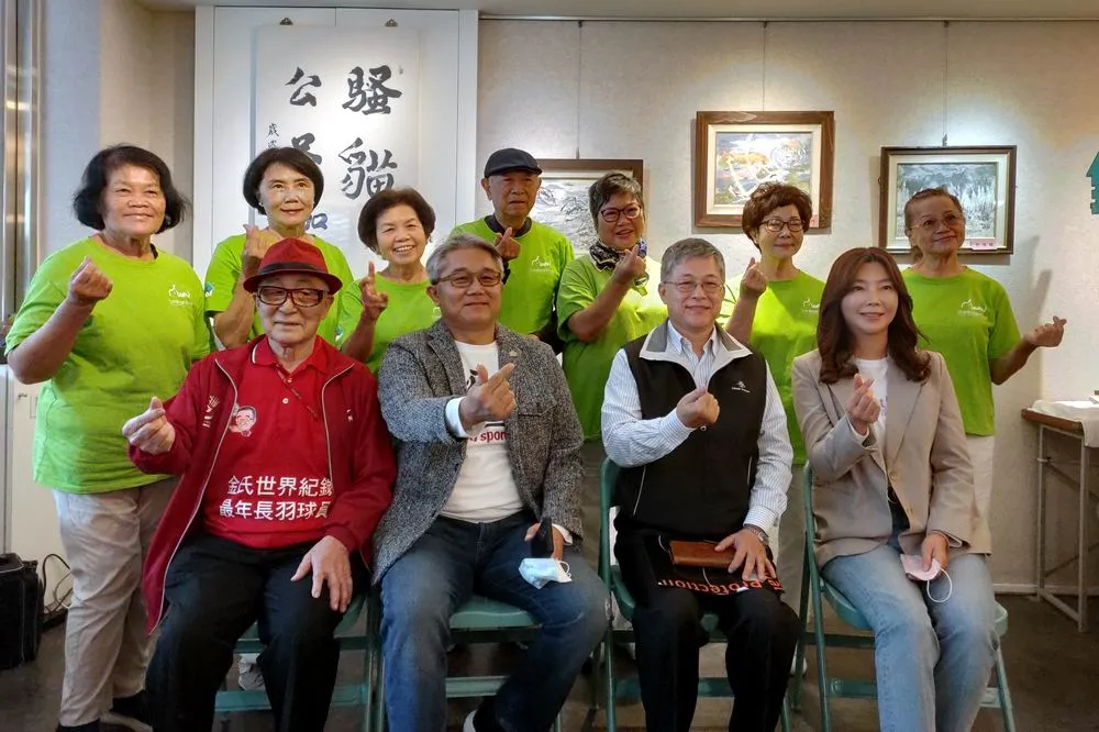 台中市騷貓千歲合唱團　24日唱遊后里動物之家
