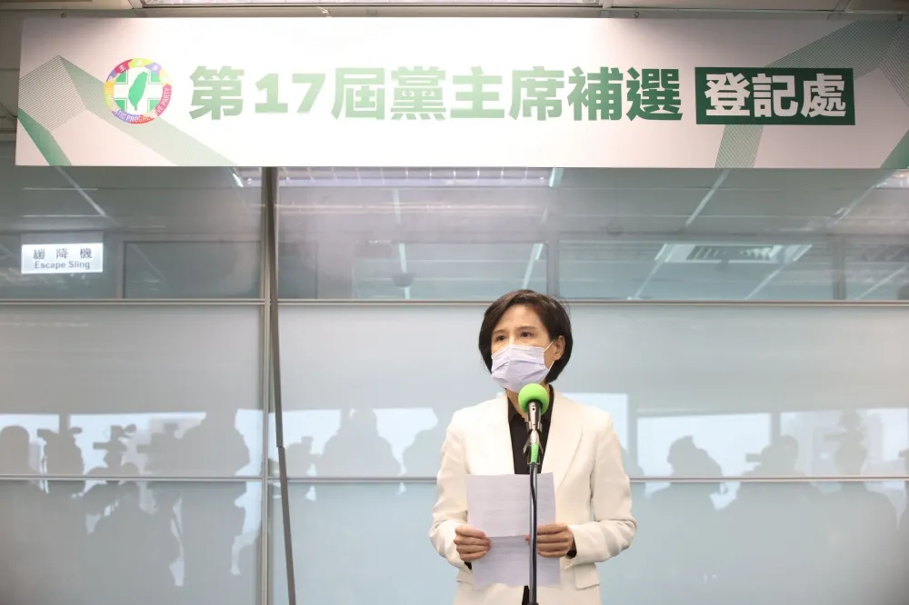 鄭麗君代表賴清德登記參選黨主席　轉述「這4項」政見