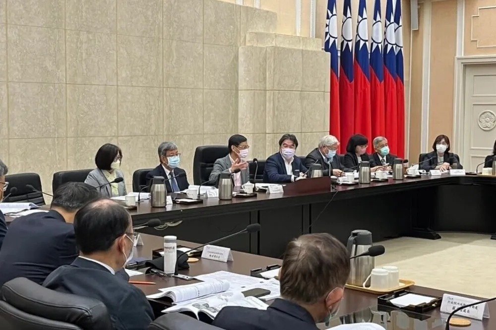 陳建仁現身行政院引關注　蘇貞昌：參加防癌會議已到過多次了