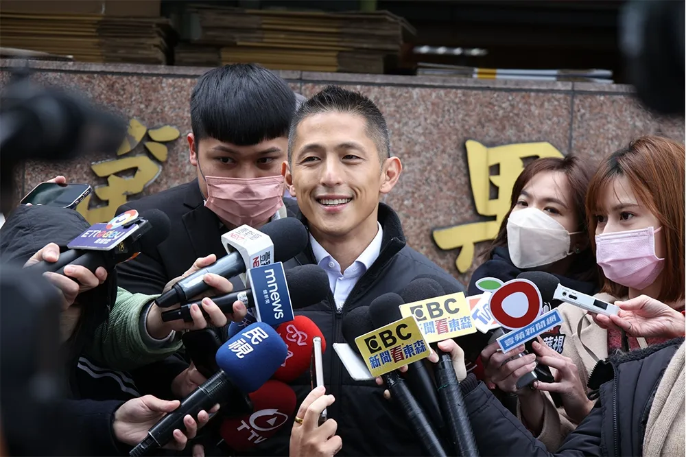 王鴻薇下戰帖「來辯論啊」　吳怡農回酸：先提政策再說