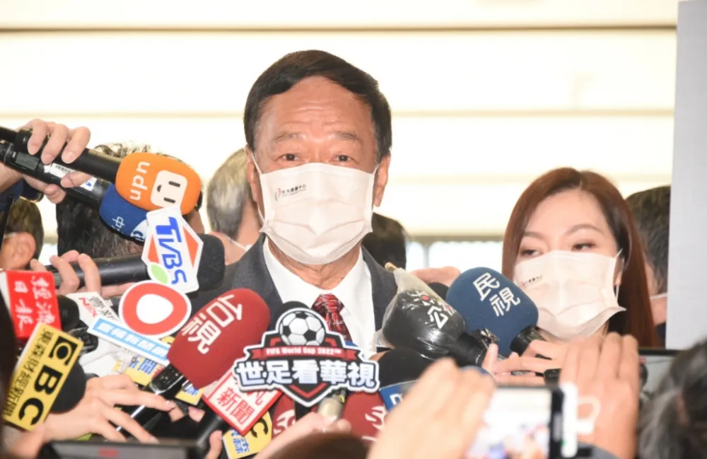 郭台銘「朽木為官、禽獸食祿」金句爆紅　網友狂翻典故：長知識了