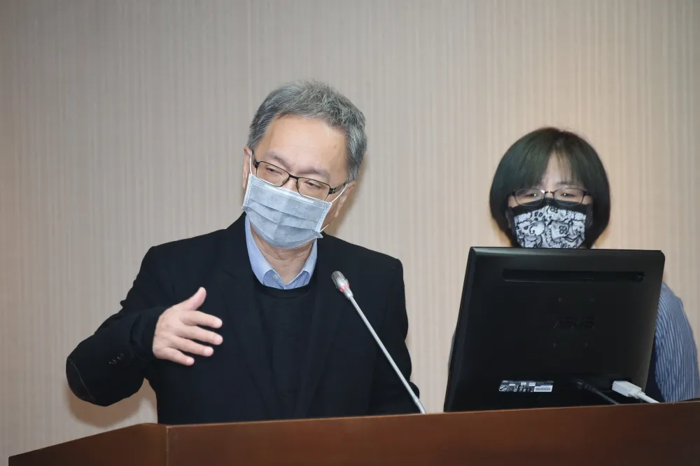 上海復星急喊可供台次世代疫苗　薛瑞元：有最新變異株疫苗再考慮採購