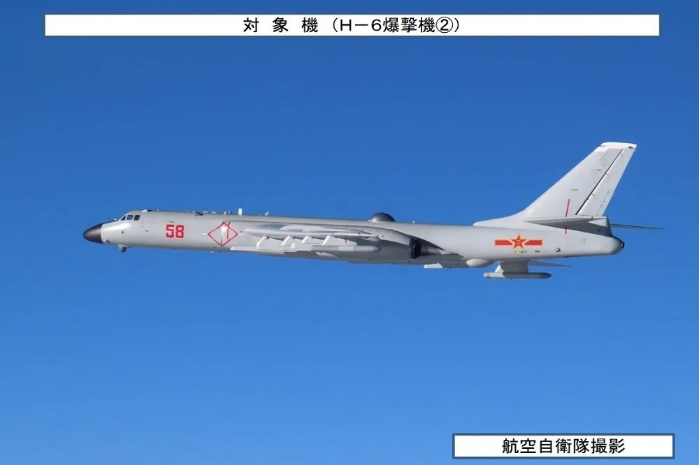 劍指美國！　解放軍轟-6K東海模擬炸射航艦   
